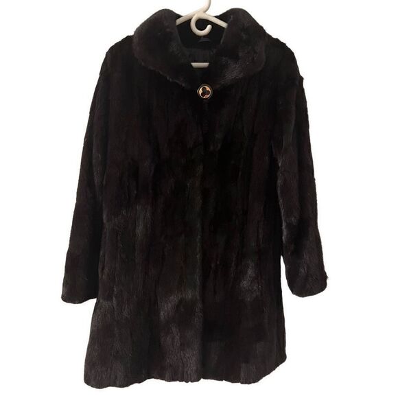 Mink Fur Coat    - Picture 1 of 9